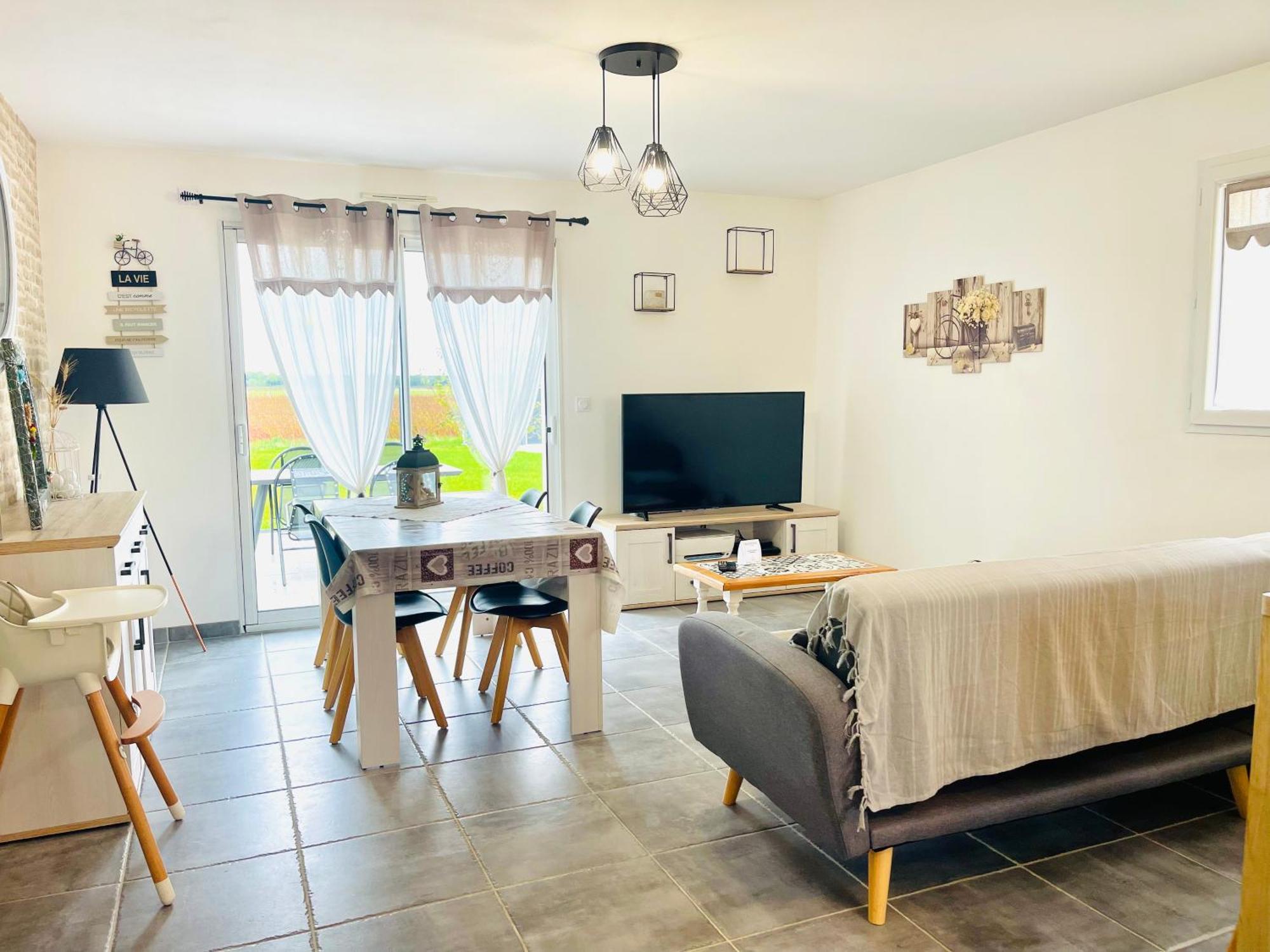 Petite Maison Au Calme Poupry Bagian luar foto