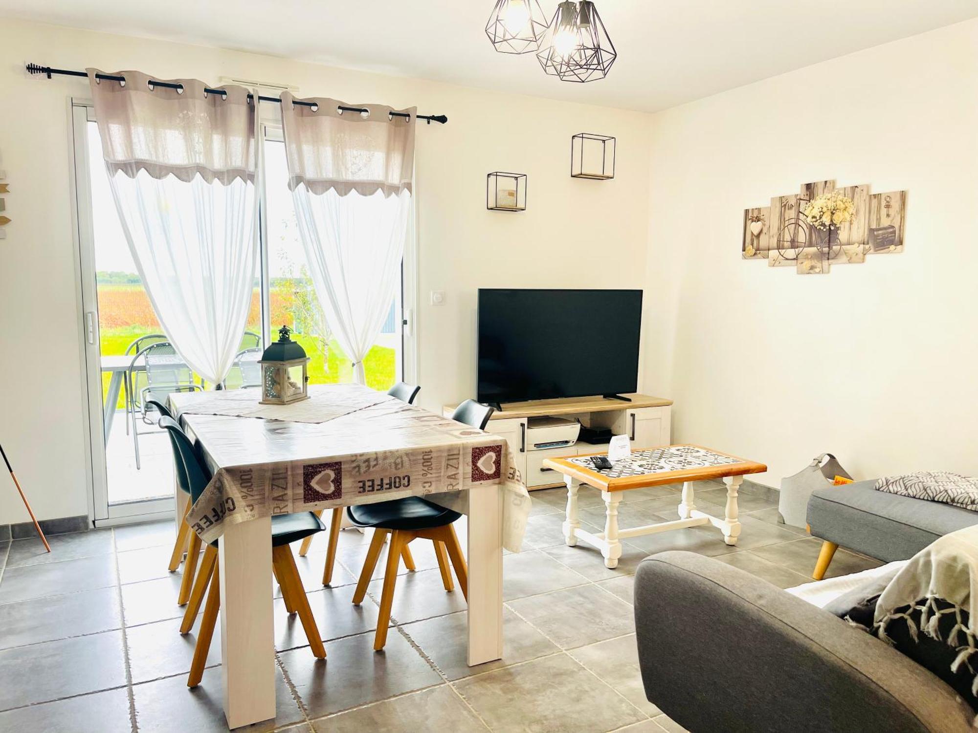 Petite Maison Au Calme Poupry Bagian luar foto