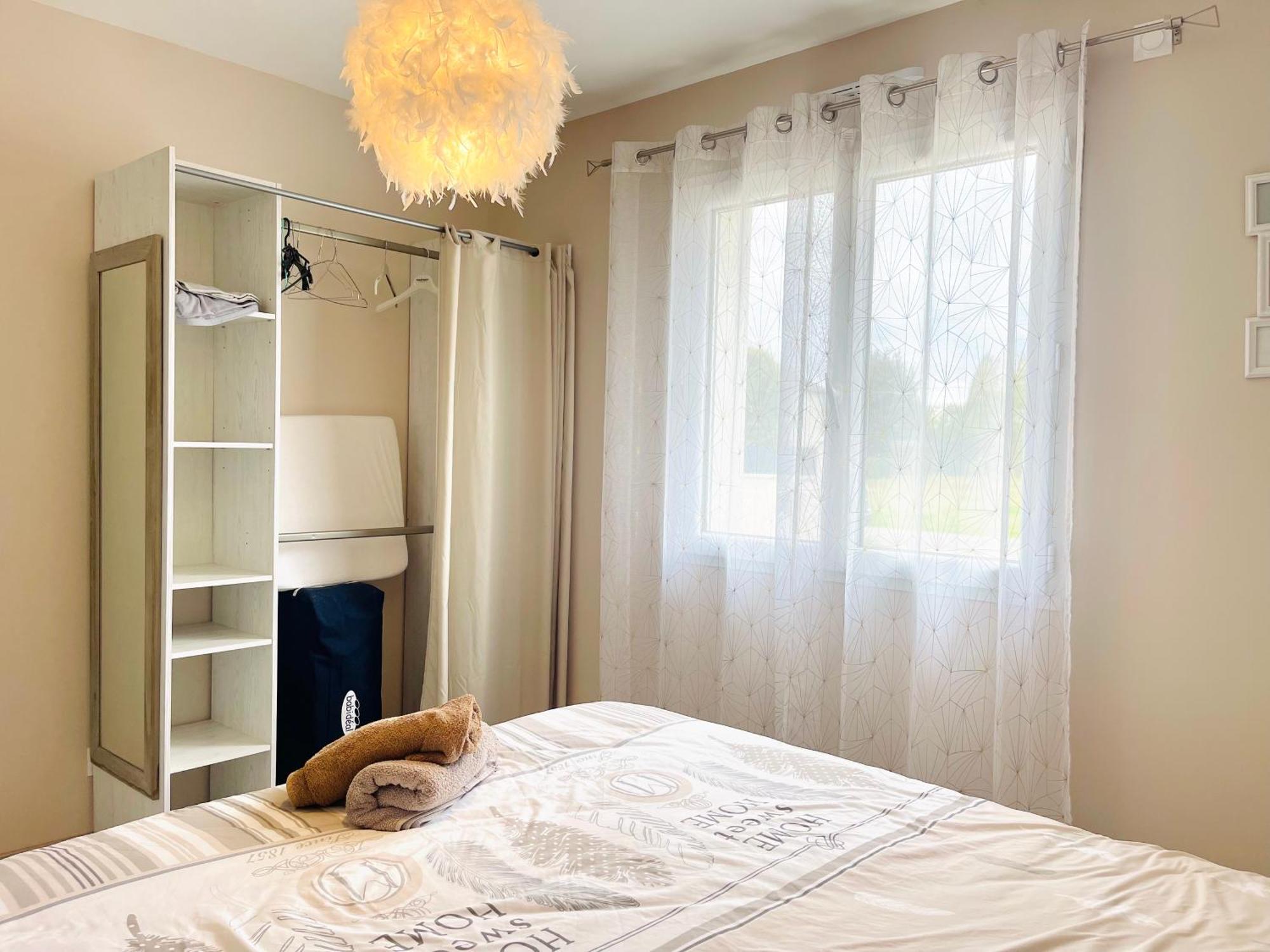 Petite Maison Au Calme Poupry Bagian luar foto