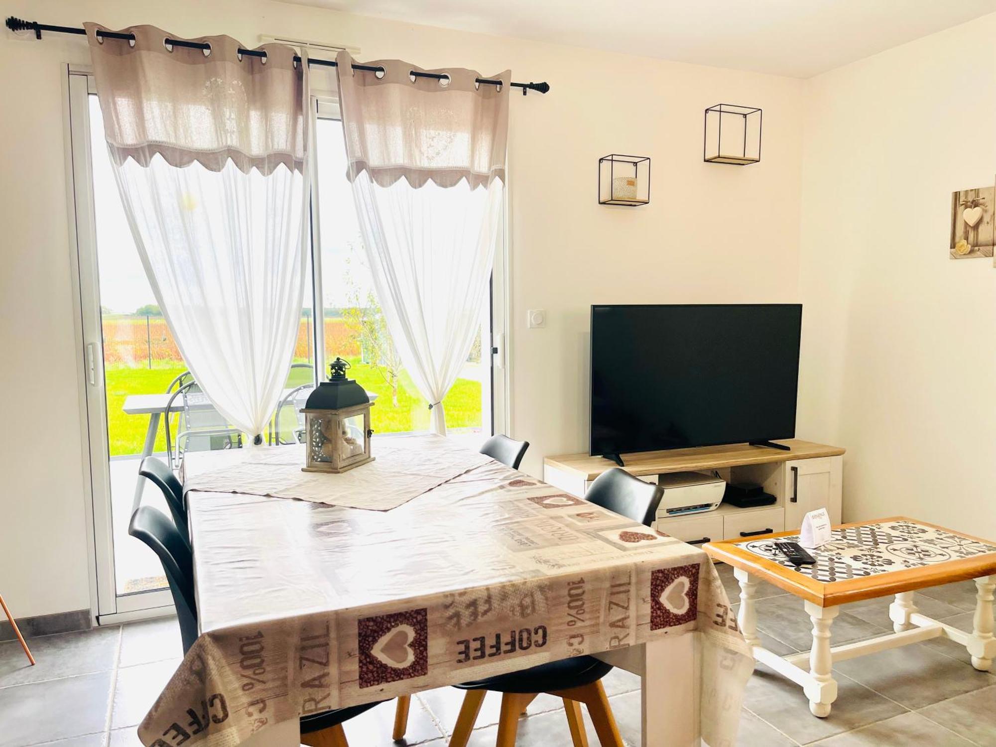 Petite Maison Au Calme Poupry Bagian luar foto