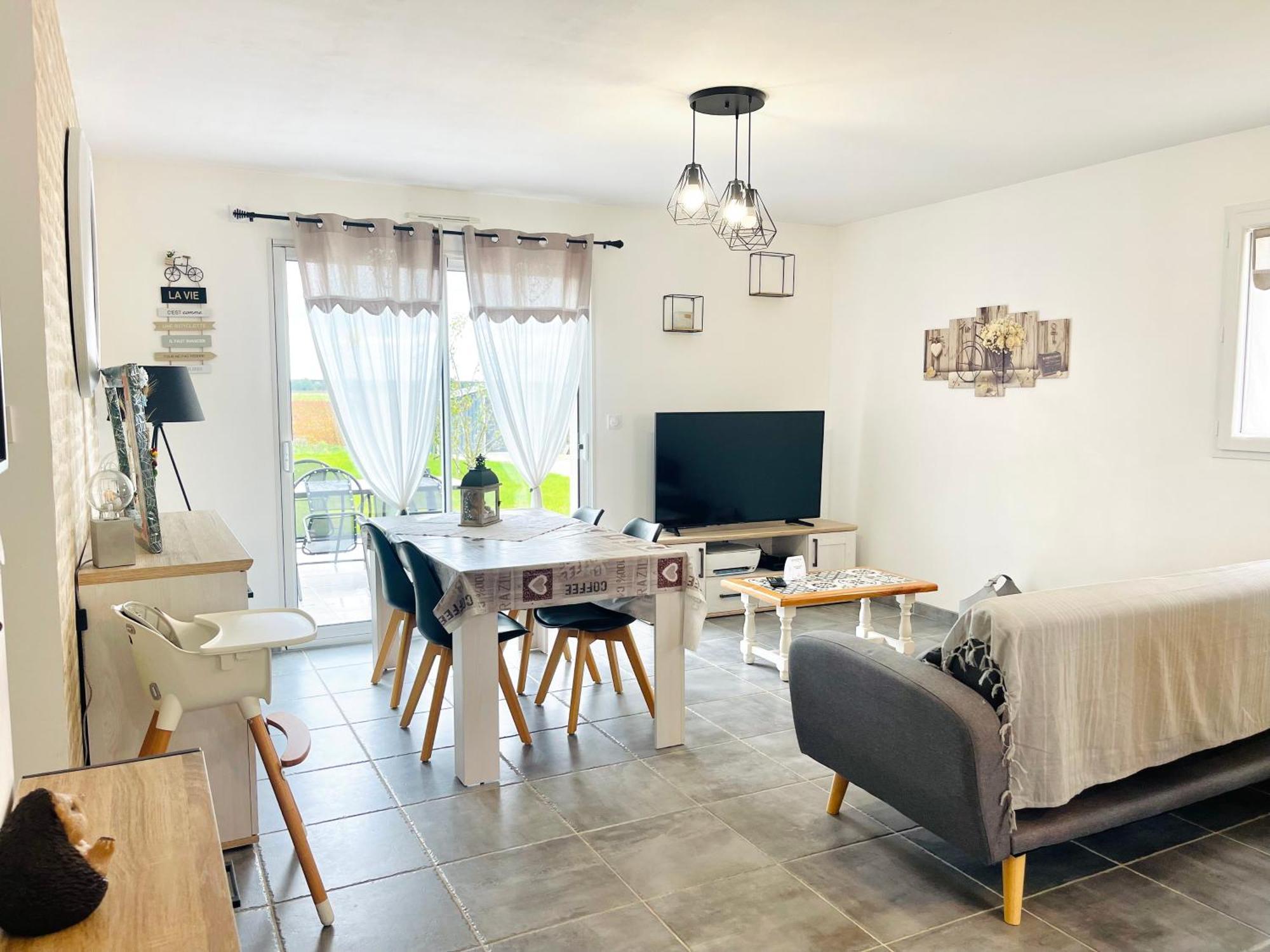 Petite Maison Au Calme Poupry Bagian luar foto